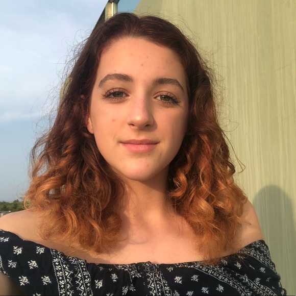 Meet your Posher, Amelia - Picture 1 of 1